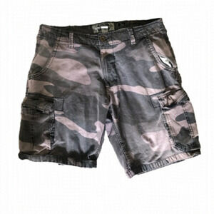 URBAN Heritage Camouflage Utility Cargo Shorts Size 36
